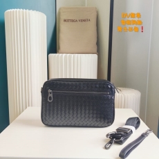 Mens Bottega Veneta Clutch Bags